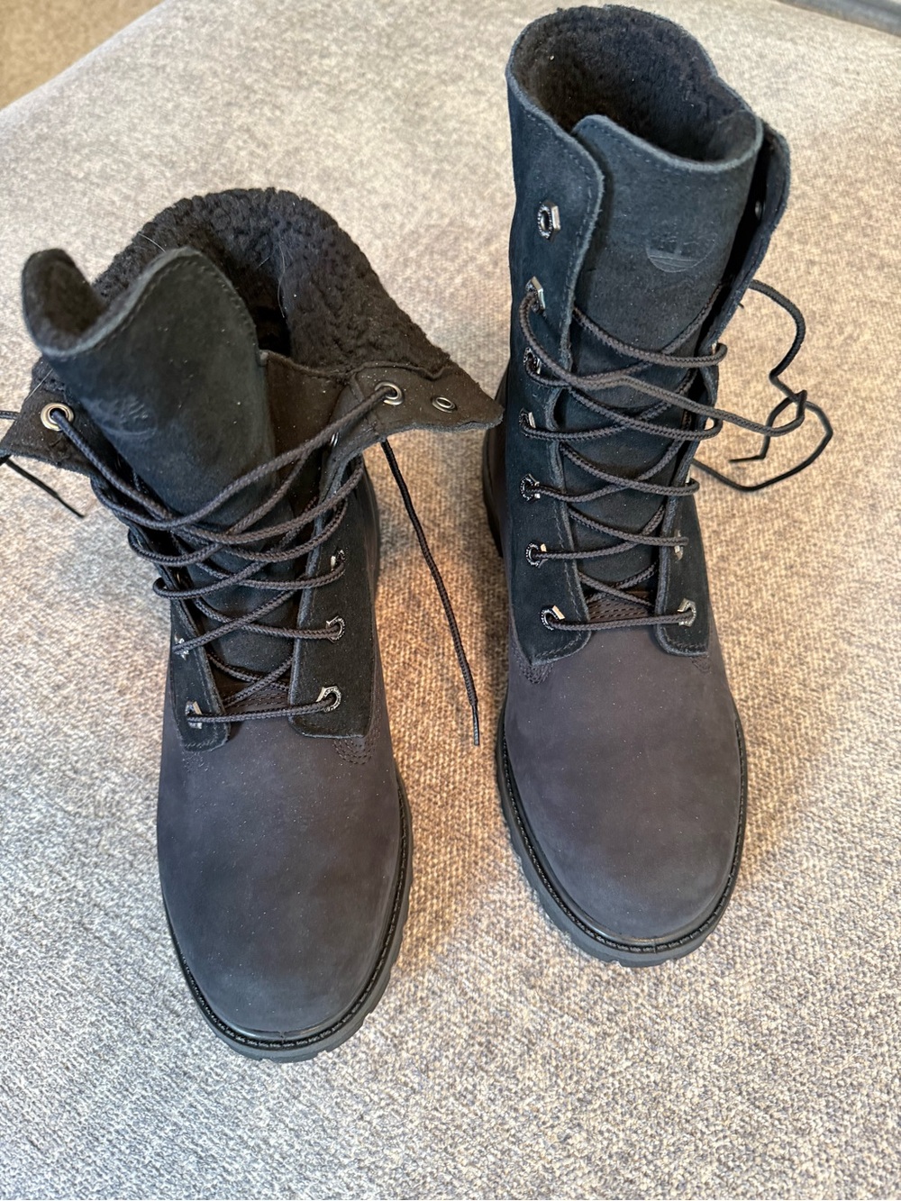 Women’s Timberland Black Lace-Up Winter Boots